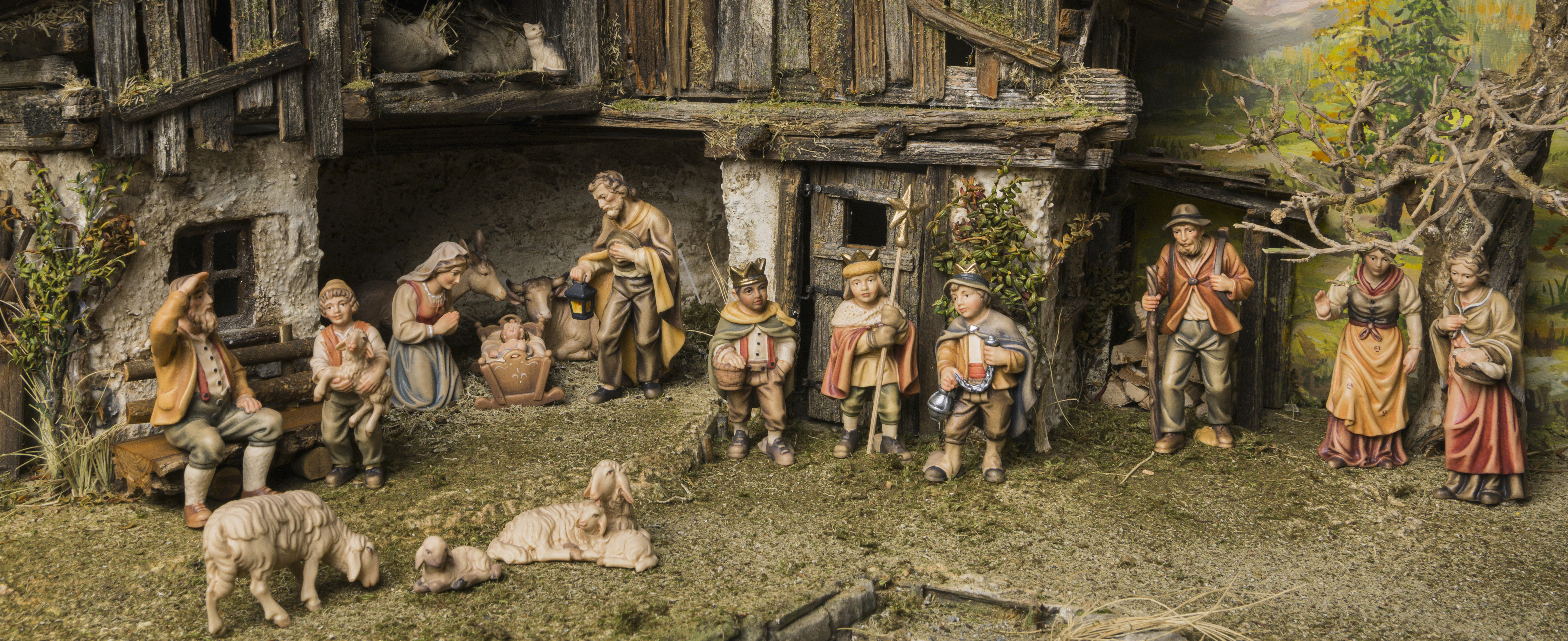 Fill Alpine Nativity